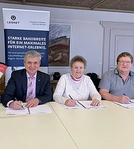 Vertragsunterzeichnung Breitbandausbau